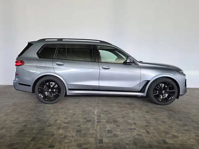 BMW X7 xDrive 40 d M Sport, 7 Sitzer, AHK, inkl. Service/Inspek. Paket 5 Jahre