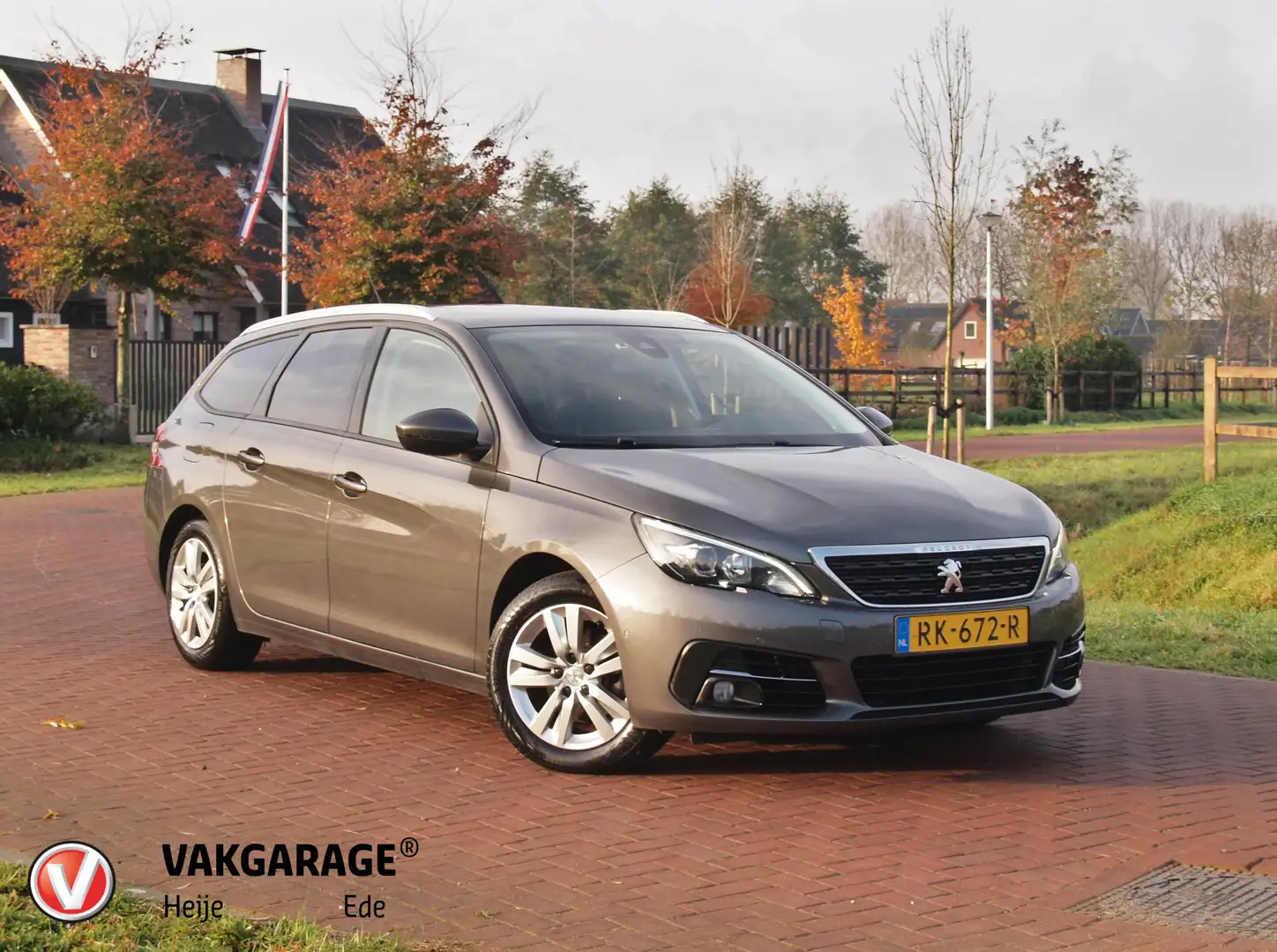 Peugeot 308 SW 1.2 PureTech Blue Lease Executive | Nieuwe Moto Gris - 1