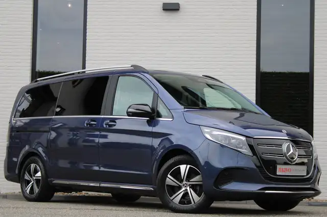 Mercedes-Benz EQV 300 L2 / AMG / Panorama / Luchtvering / 7-Persoons / S