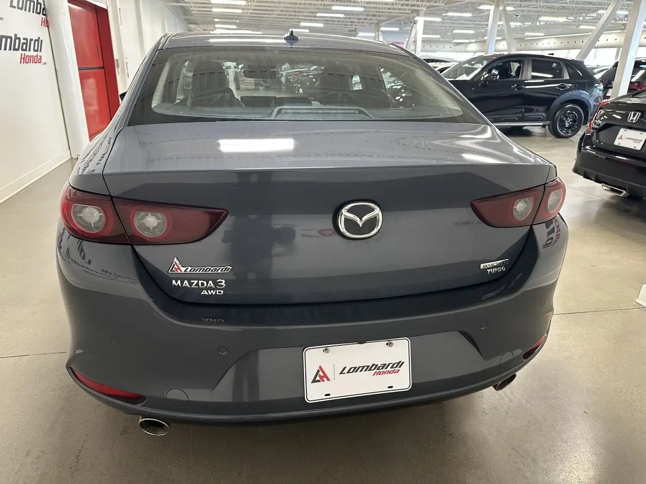 Mazda 3 снимка Mazda 3