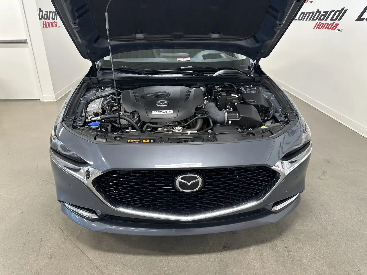 Mazda 3 снимка Mazda 3