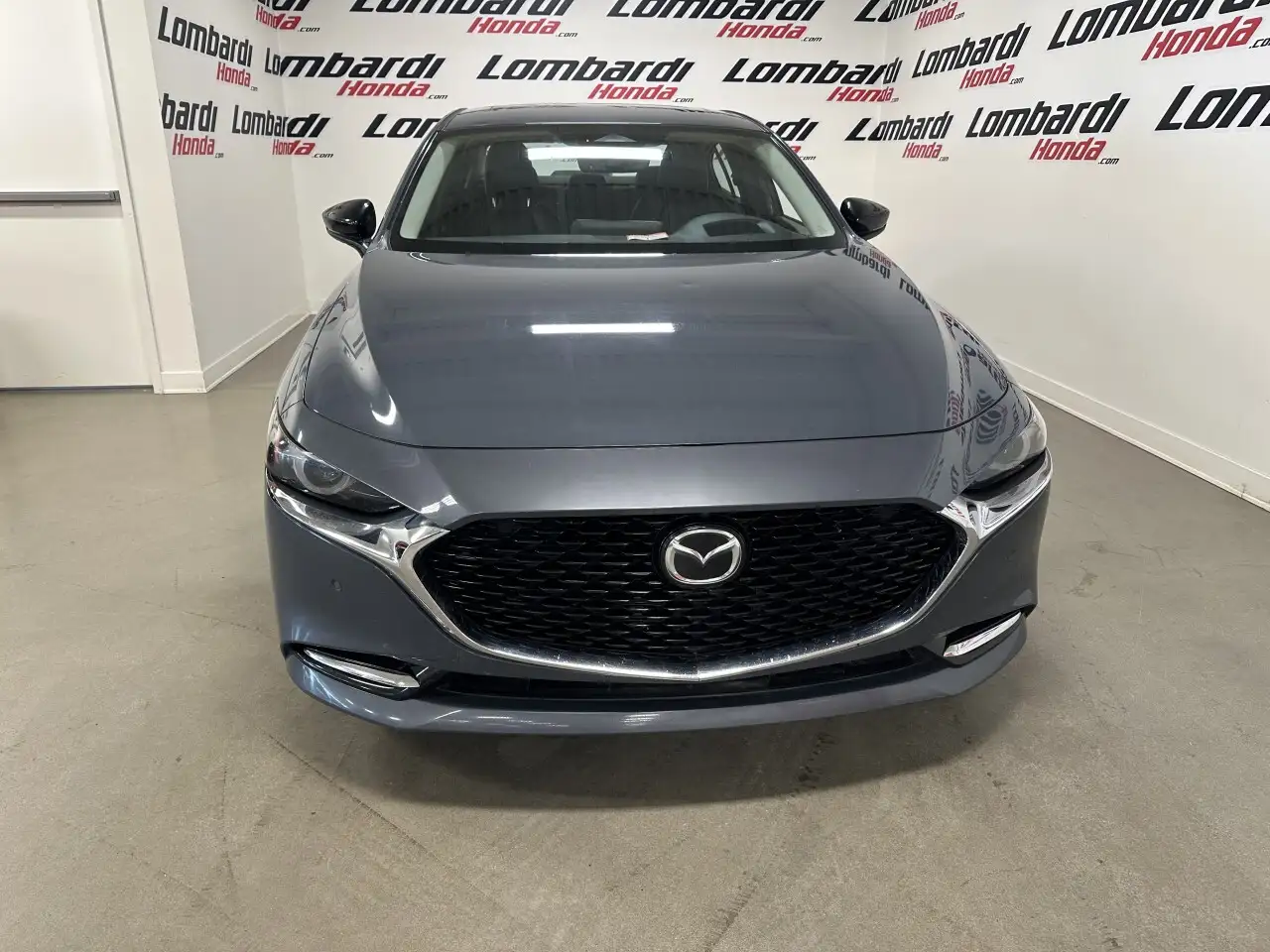Mazda 3 снимка Mazda 3