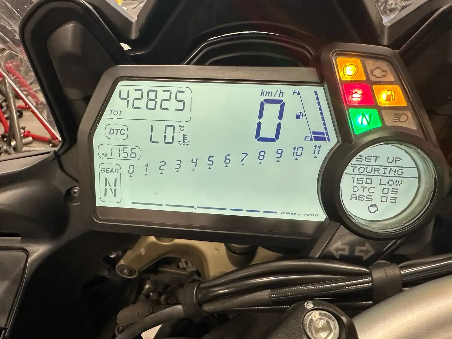 Ducati Multistrada 1200 s - 2