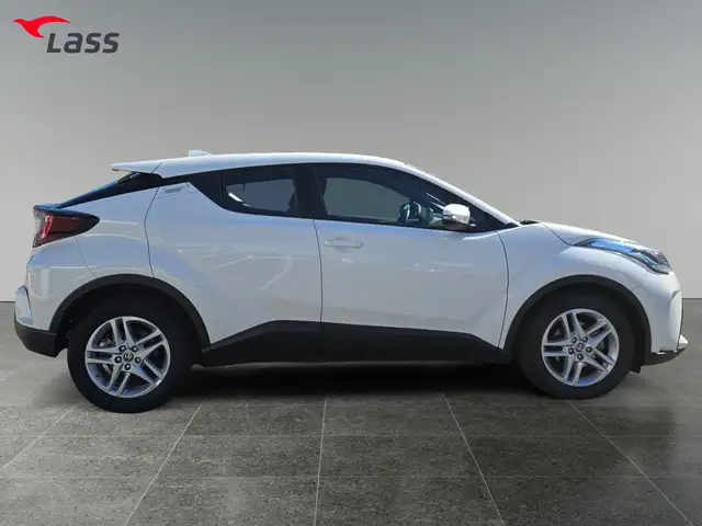 Toyota C-HR view 7