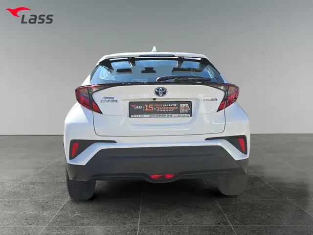 Toyota C-HR view 5