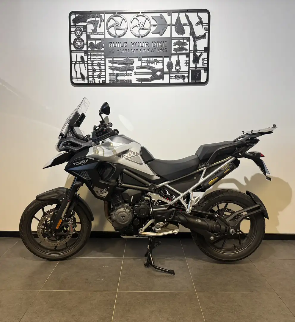 Triumph Tiger 1200 Alb - 2