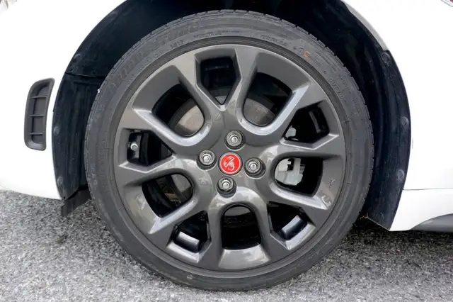 Abarth 124 Spider view 13