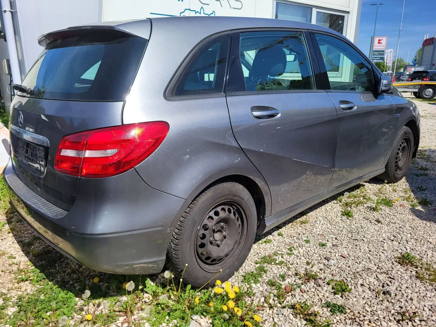 Mercedes-Benz B 180 BlueEfficiency Aut. Gris - 2