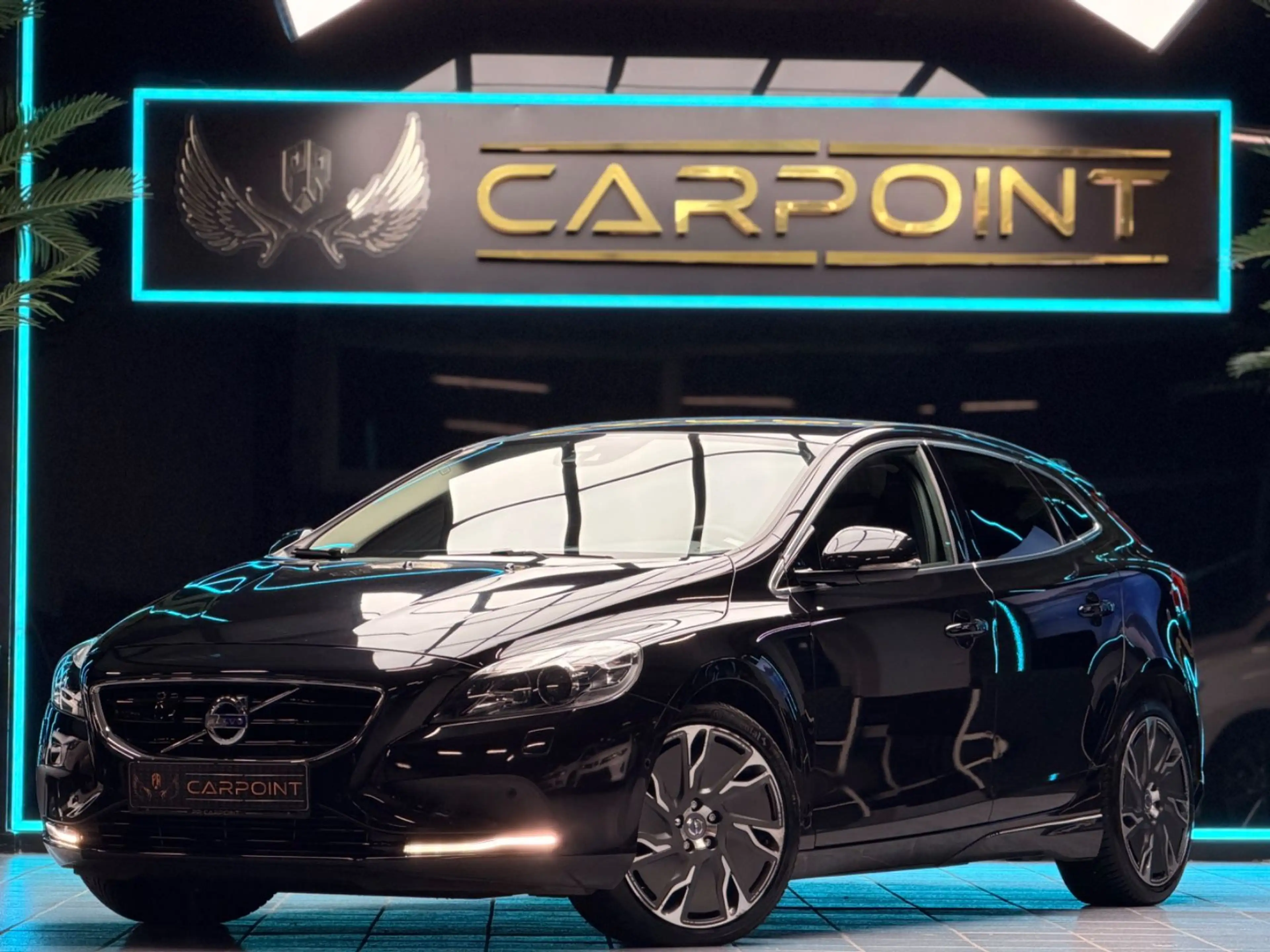 Volvo V40 Summum 2.0l D4/ Volleder/LED/CAM/Head-Up — photo 6