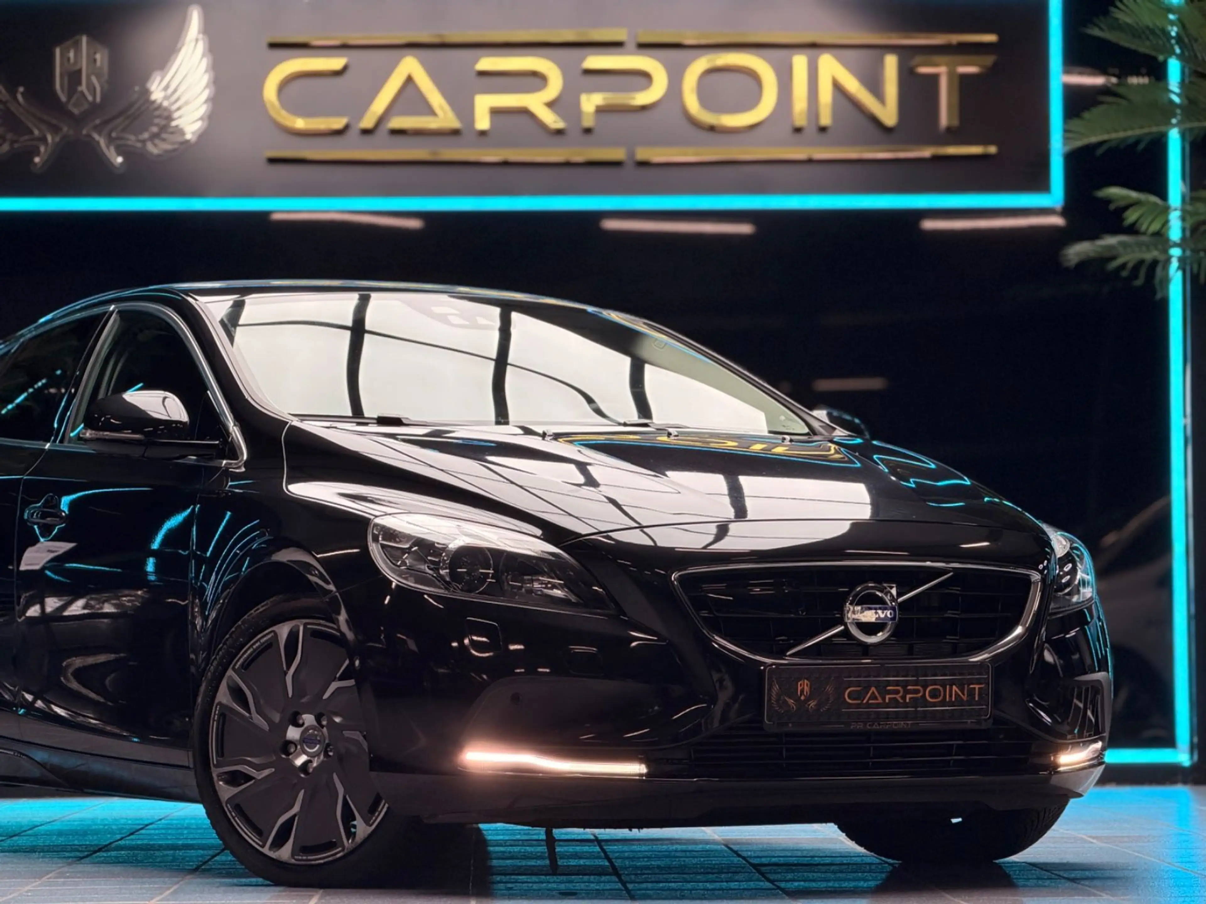 Volvo V40 Summum 2.0l D4/ Volleder/LED/CAM/Head-Up — photo 5