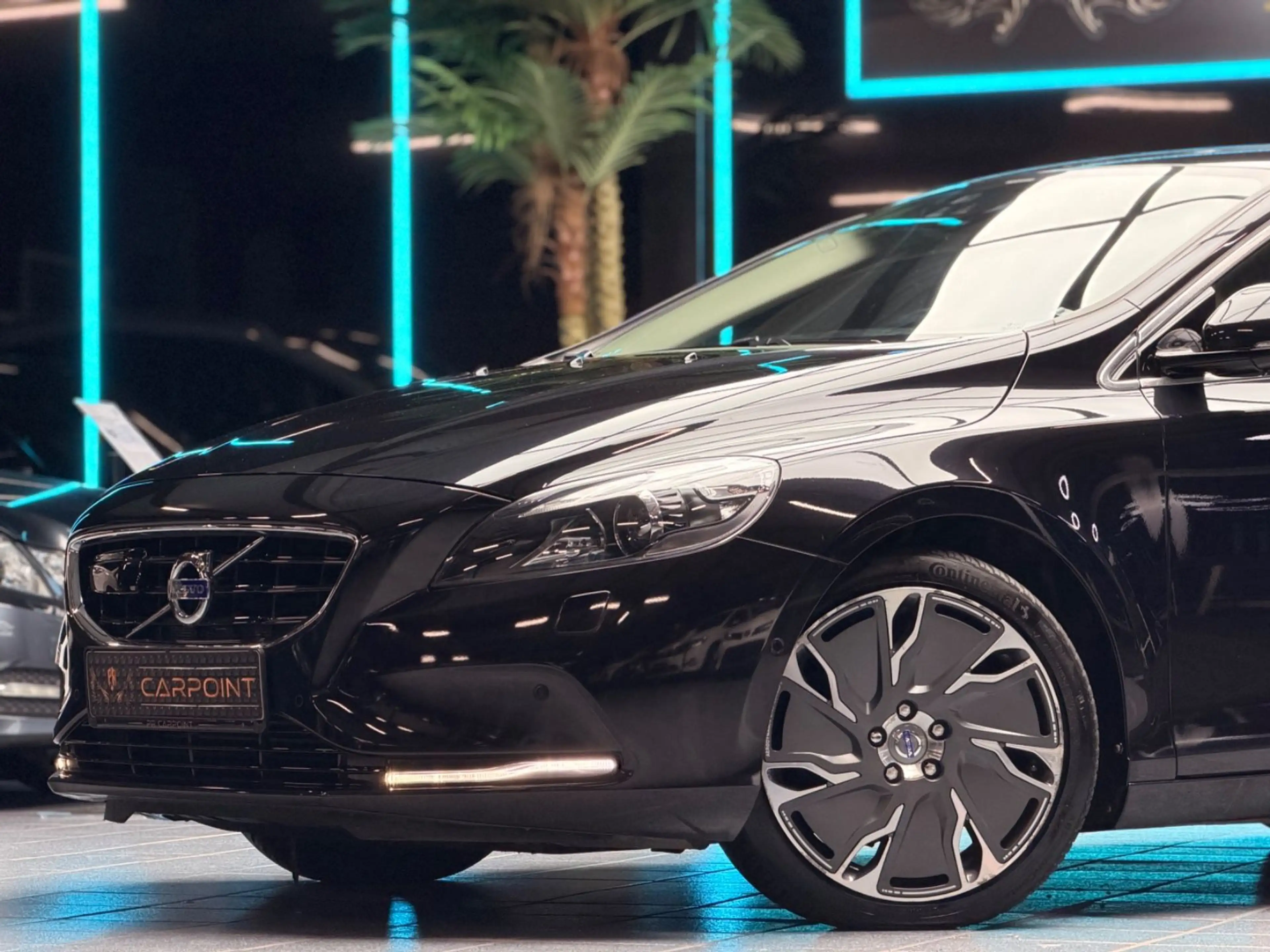 Volvo V40 Summum 2.0l D4/ Volleder/LED/CAM/Head-Up — photo 8