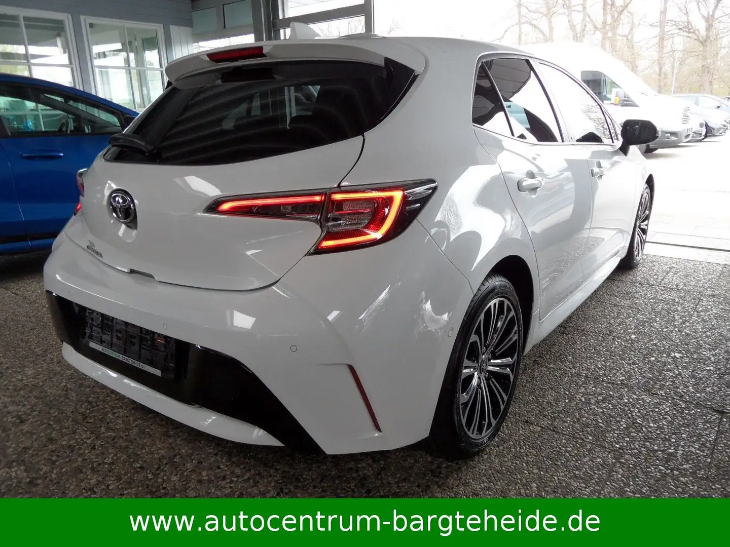 Toyota Corolla 1.2 Team D 1.HD+S-HEFT+KAMERA+DAB Weiß - 1