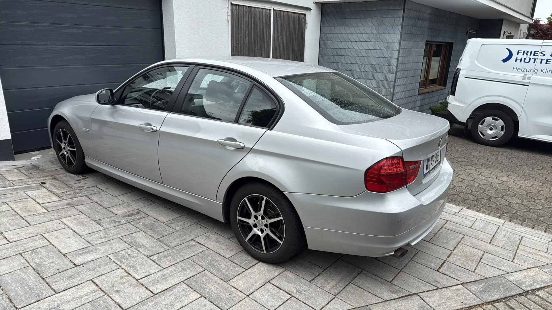 BMW 318 318d Grau - 2