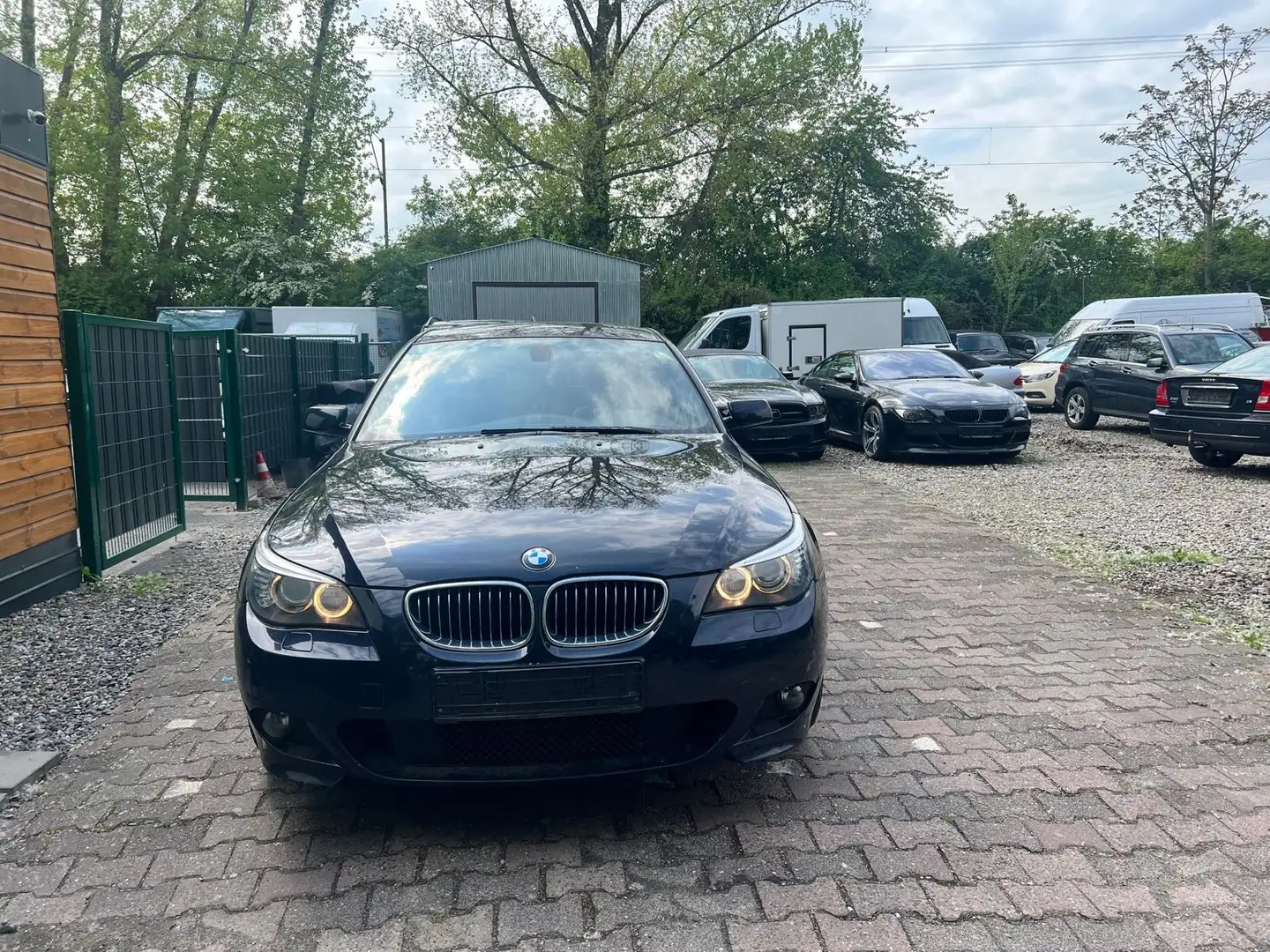 BMW 530 Baureihe 5 Touring 530i xDrive Edition M-Sport Zwart - 2