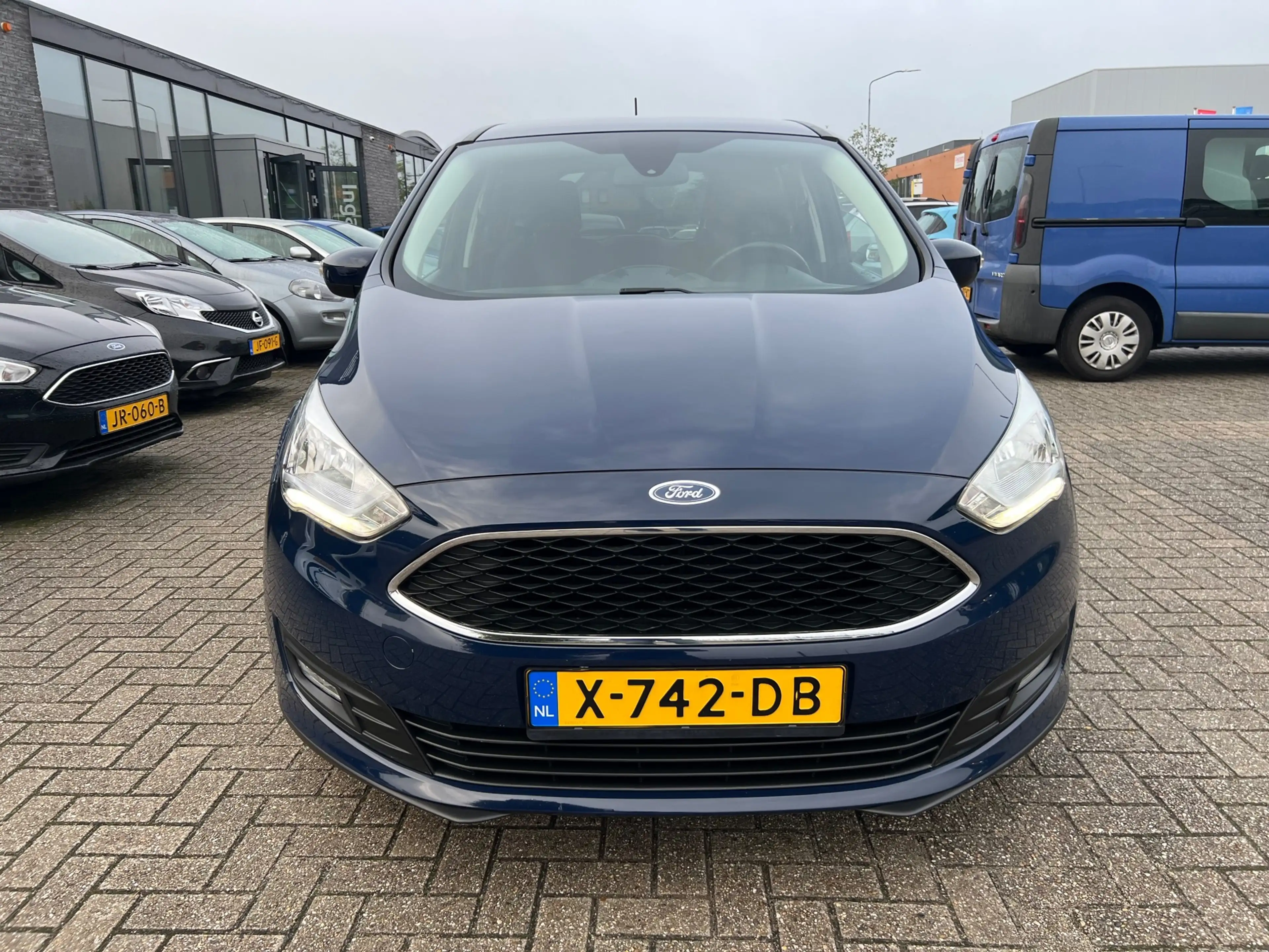 Ford Grand C-Max 1.0 Ambiente — photo 5