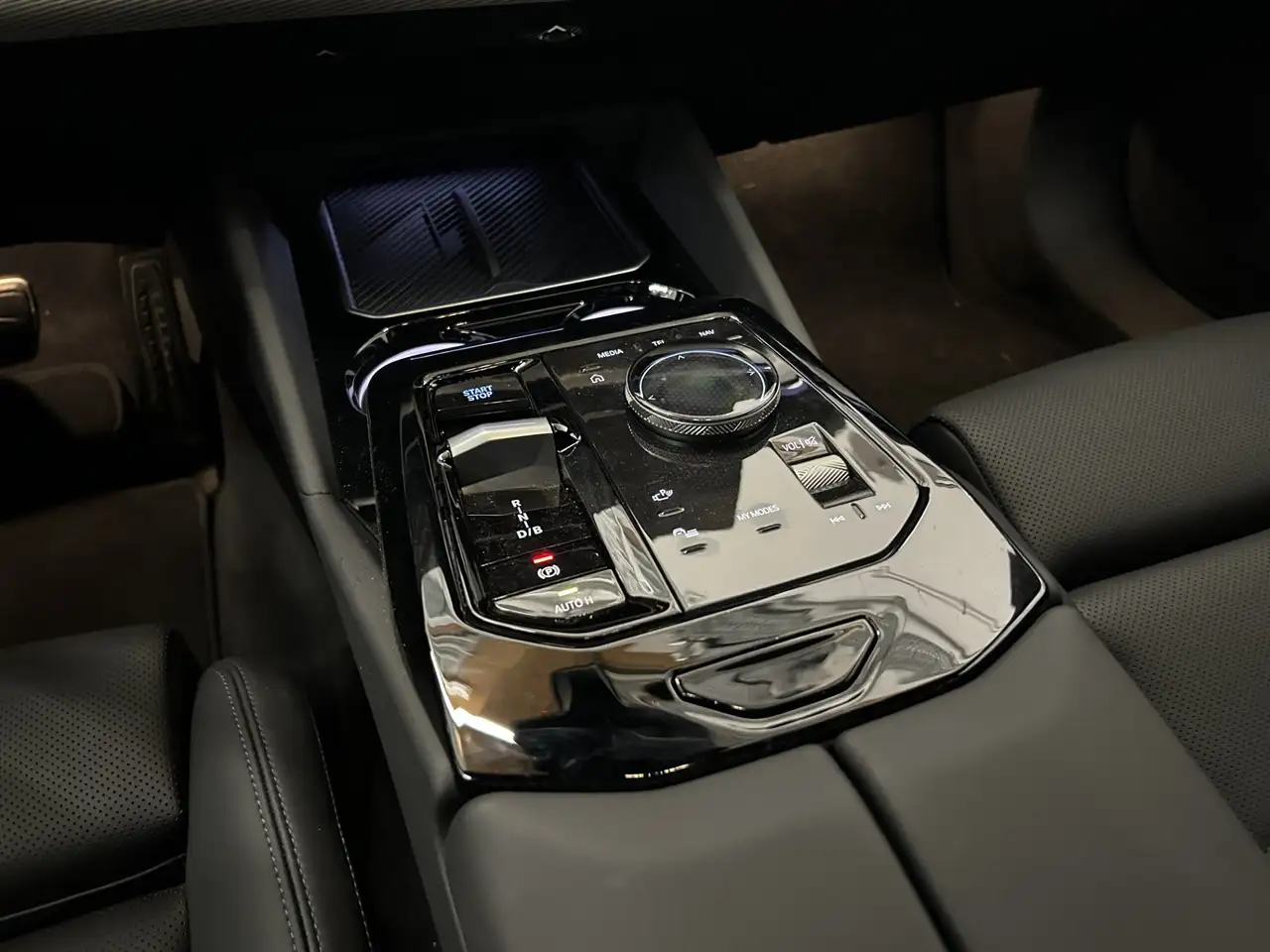 BMW i5 2026 — фото 12