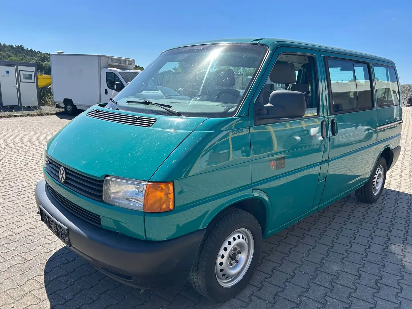 Volkswagen T4 Caravelle 2.5 TDI 75kW Syncro 4x4,AHK Grün - 2