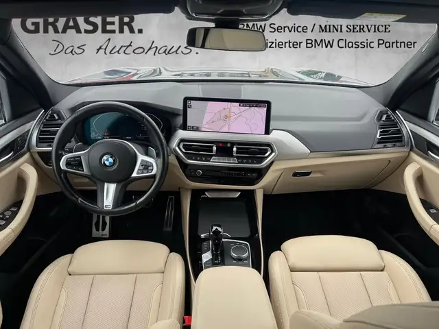 BMW X3 view 4
