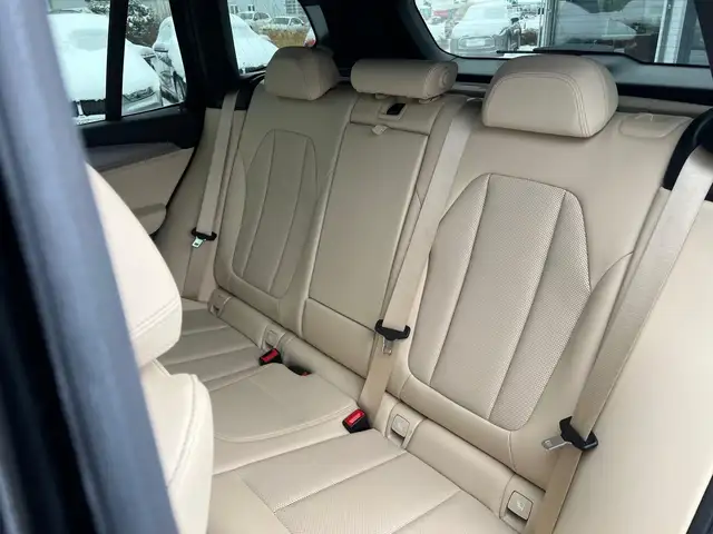 BMW X3 view 15