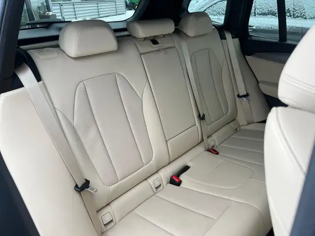 BMW X3 view 27