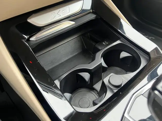 BMW X3 view 20