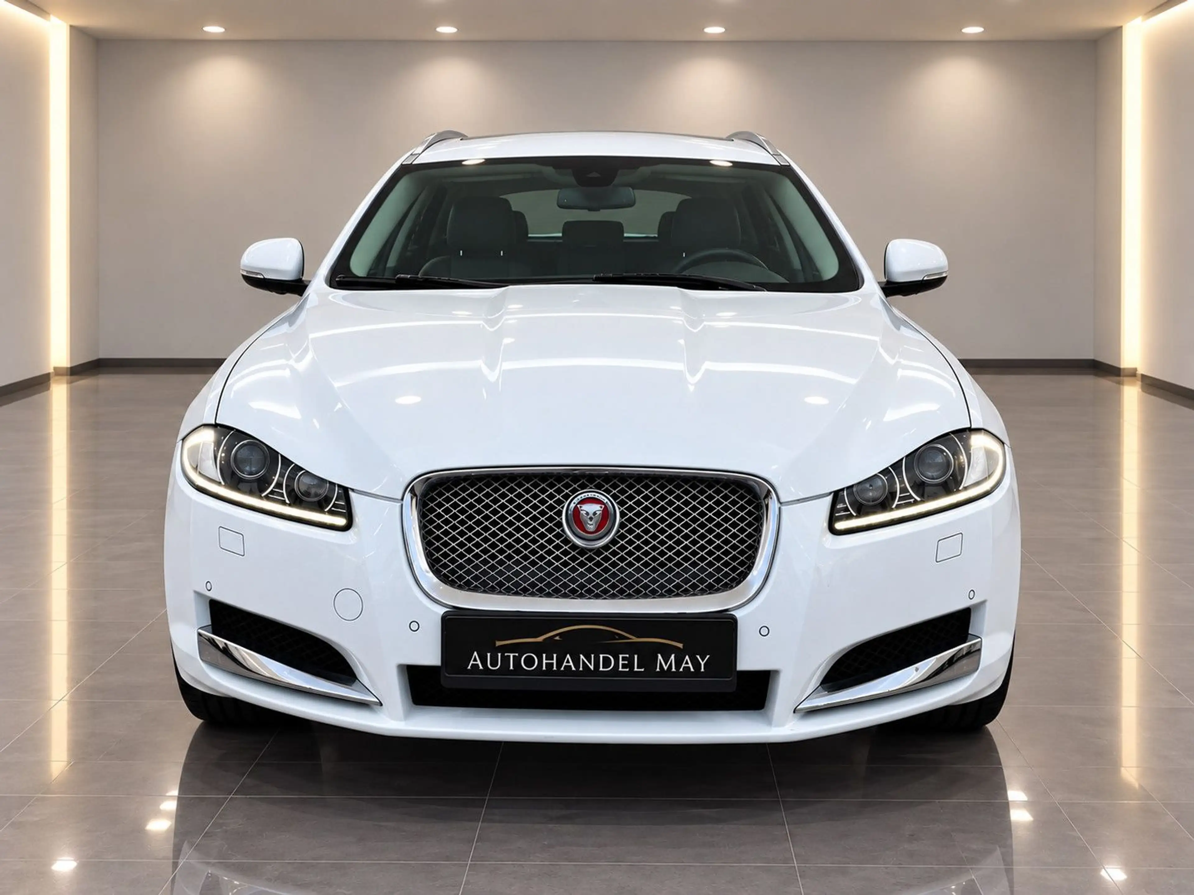 Jaguar XF Sportbrake 3.0 V6 Diesel — photo 2