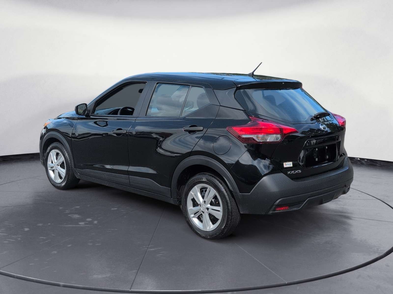 2019 Nissan Kicks S - Fresh Trade — снимка 1