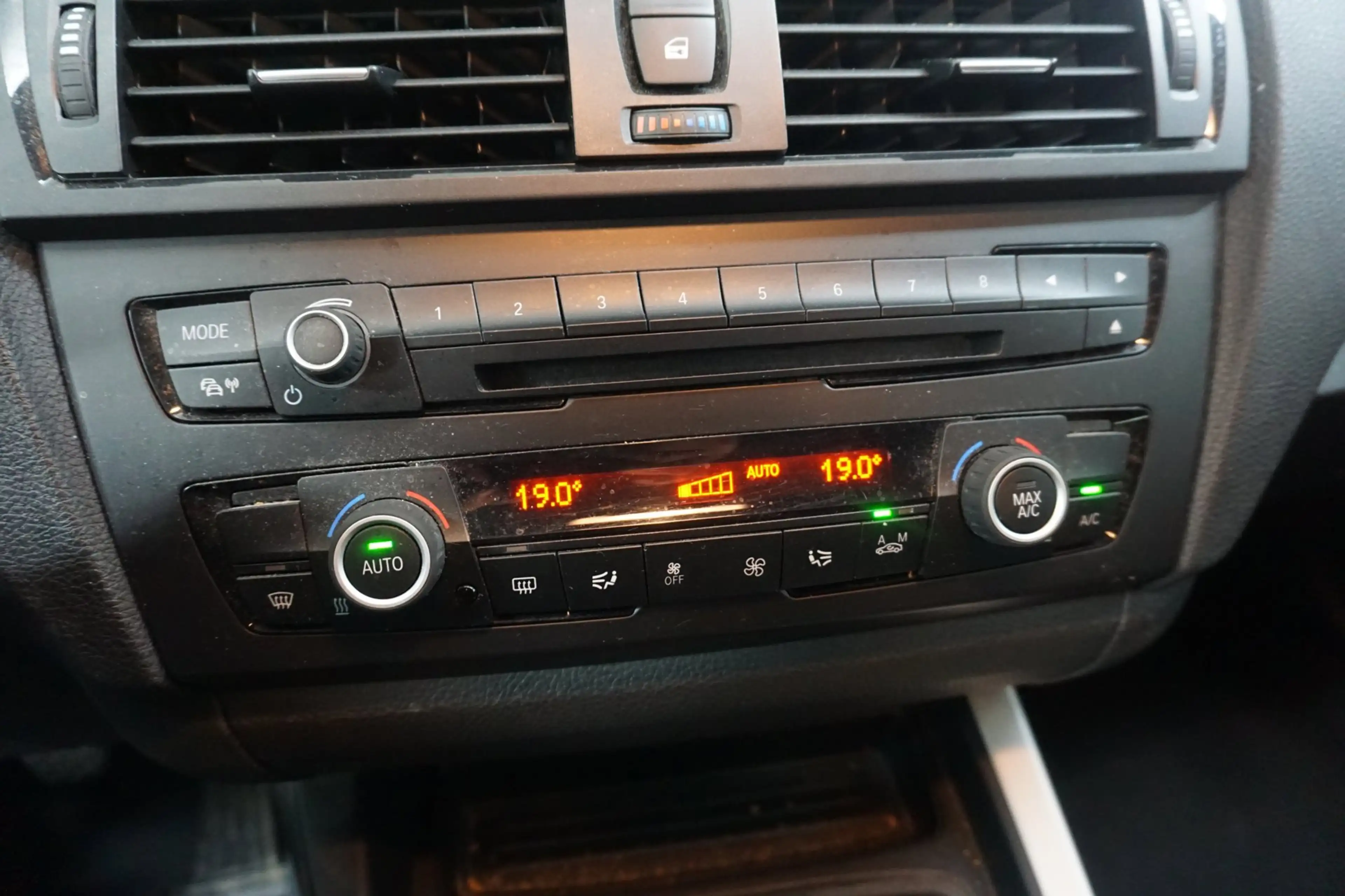 BMW 116 1-serie 116i Executive /AIRCO / NAVI / NAP — photo 11