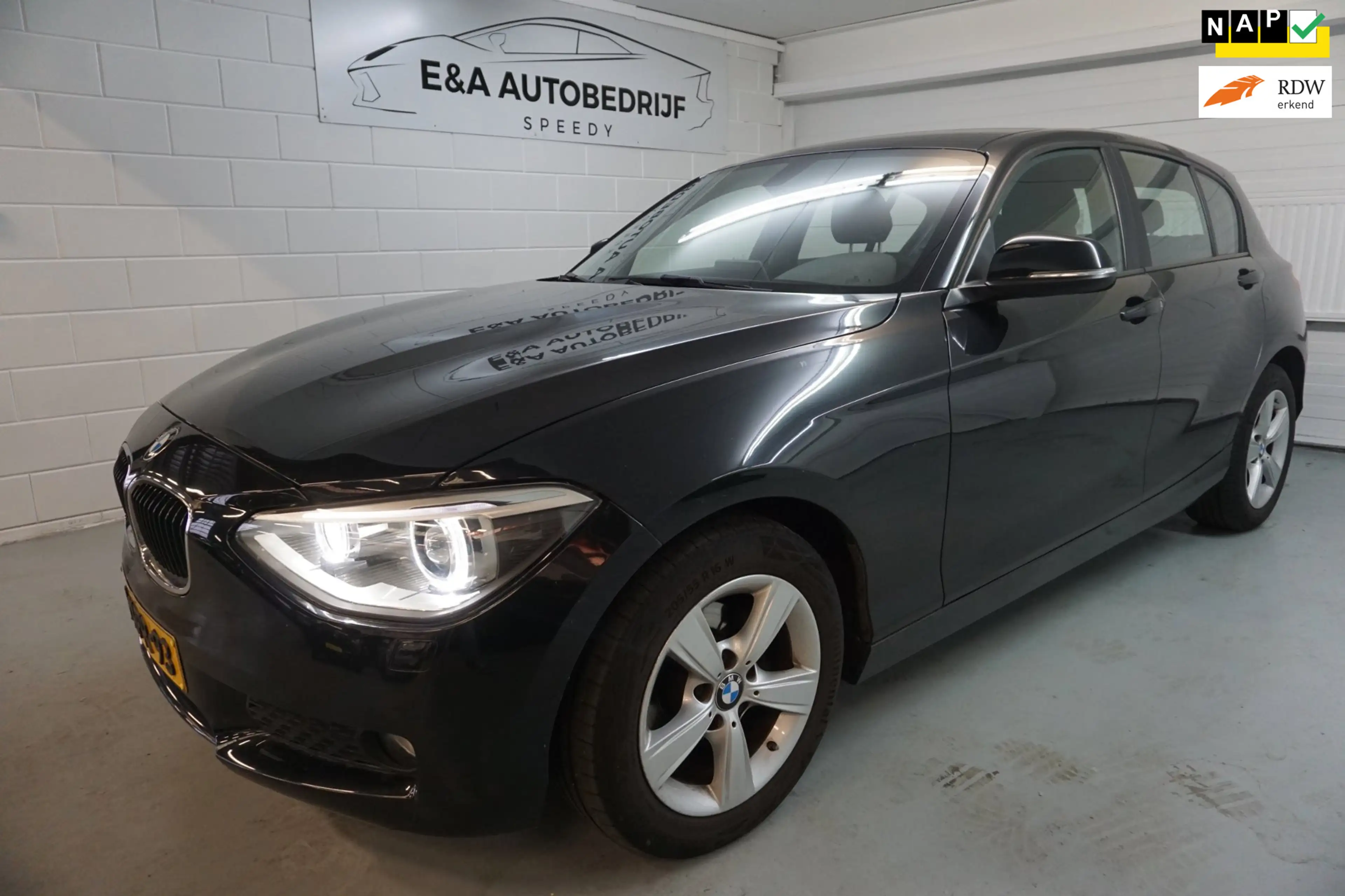 BMW 116 1-serie 116i Executive /AIRCO / NAVI / NAP