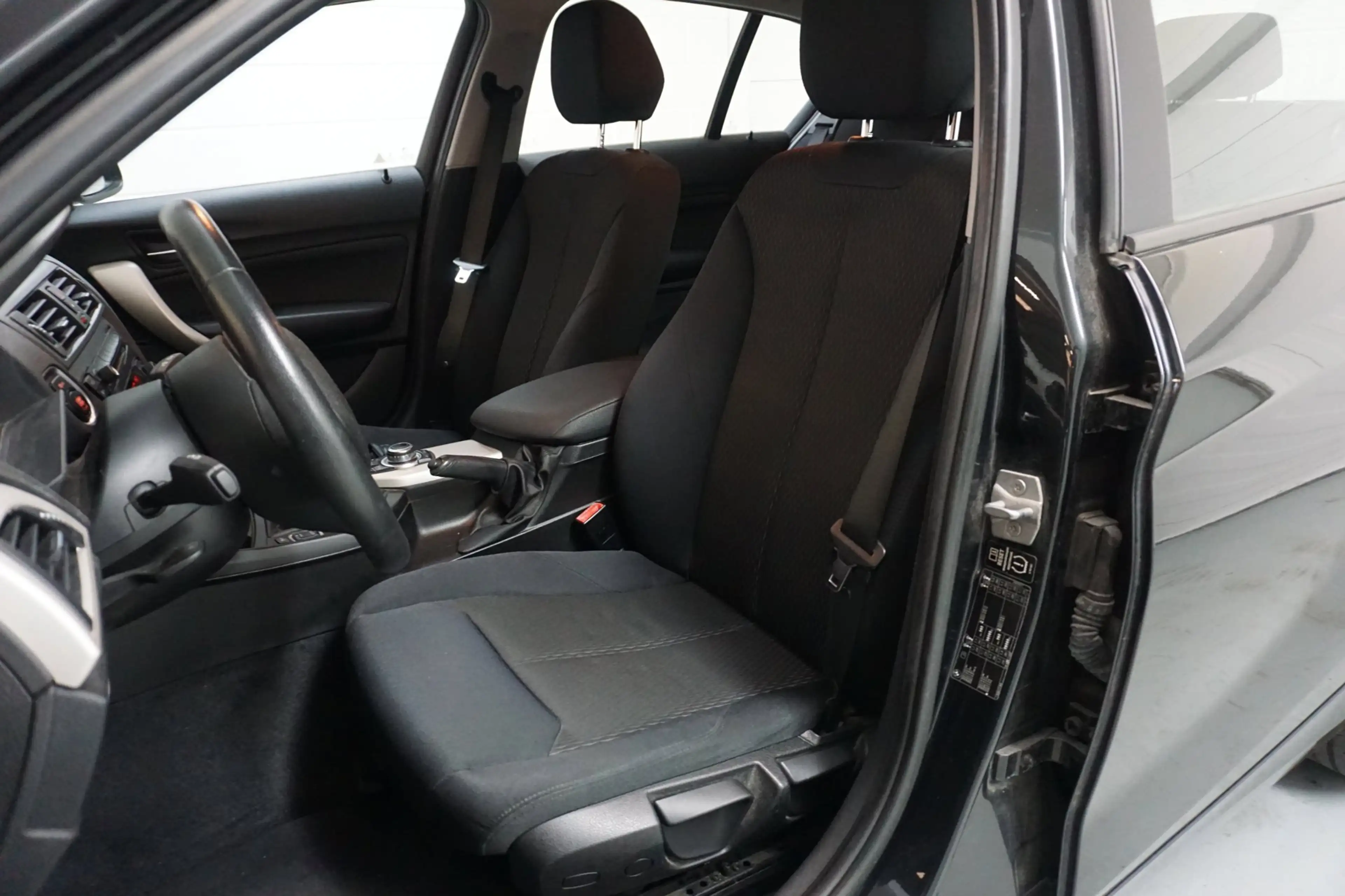 BMW 116 1-serie 116i Executive /AIRCO / NAVI / NAP — photo 13
