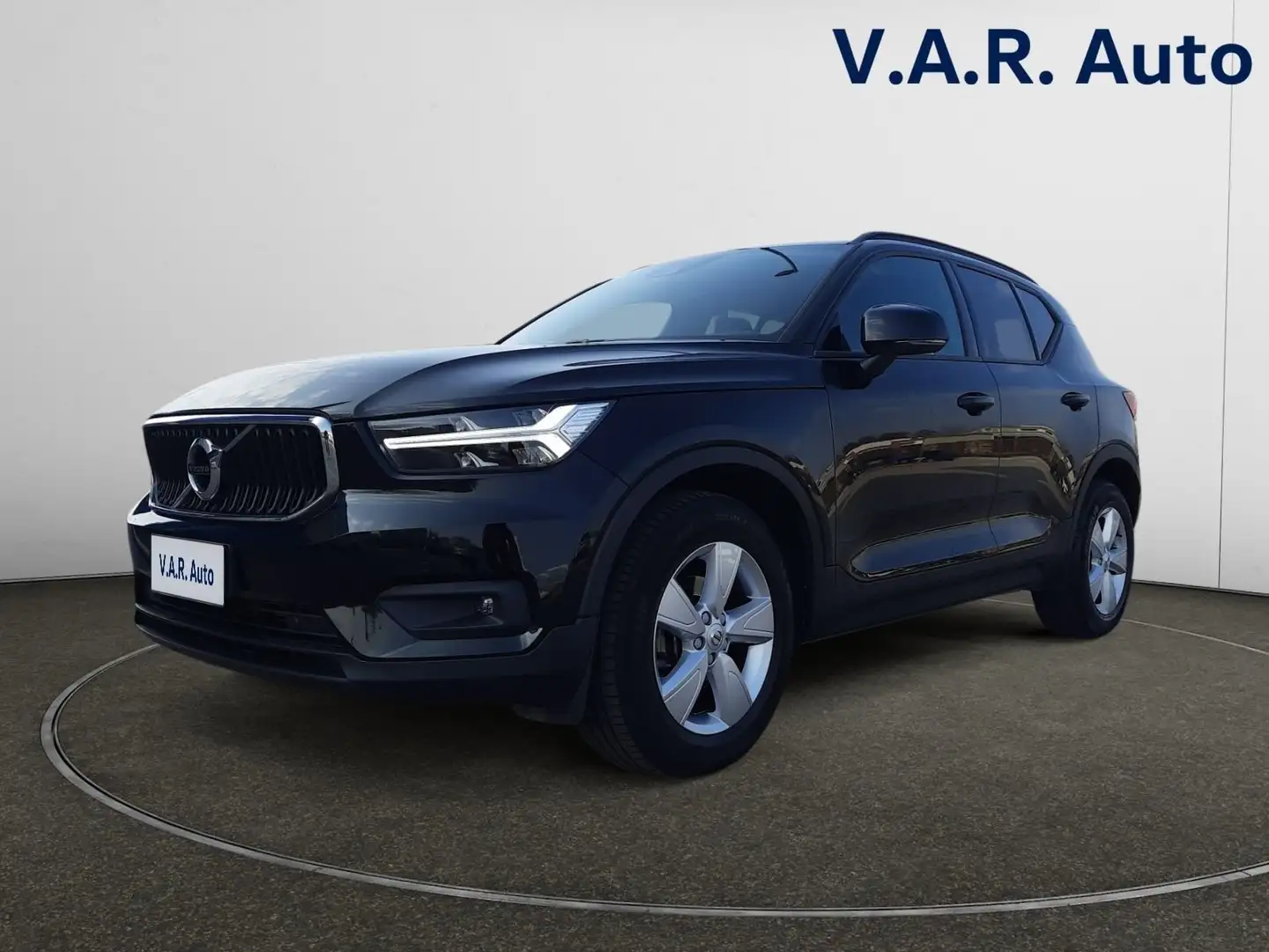 Volvo XC40 XC40 T3 Geartronic Momentum - 1