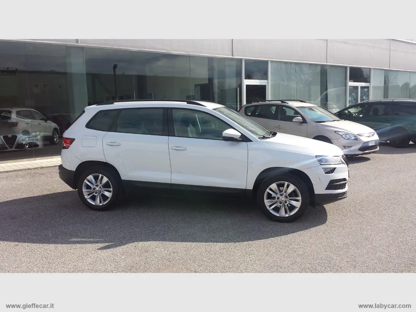 Skoda Karoq 1.5 TSI ACT Executive Bianco - 2