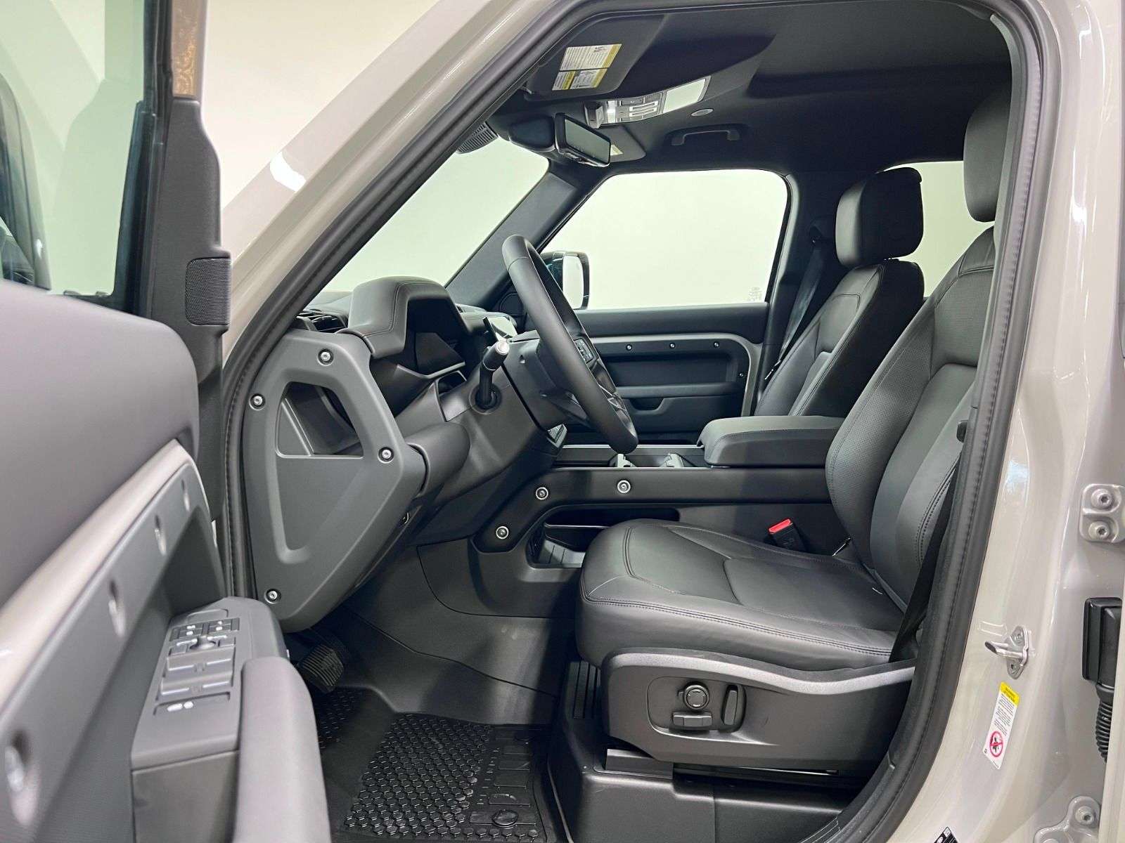 2026 Land Rover Defender 110 P400 X-DYNAMIC SE thumb 31