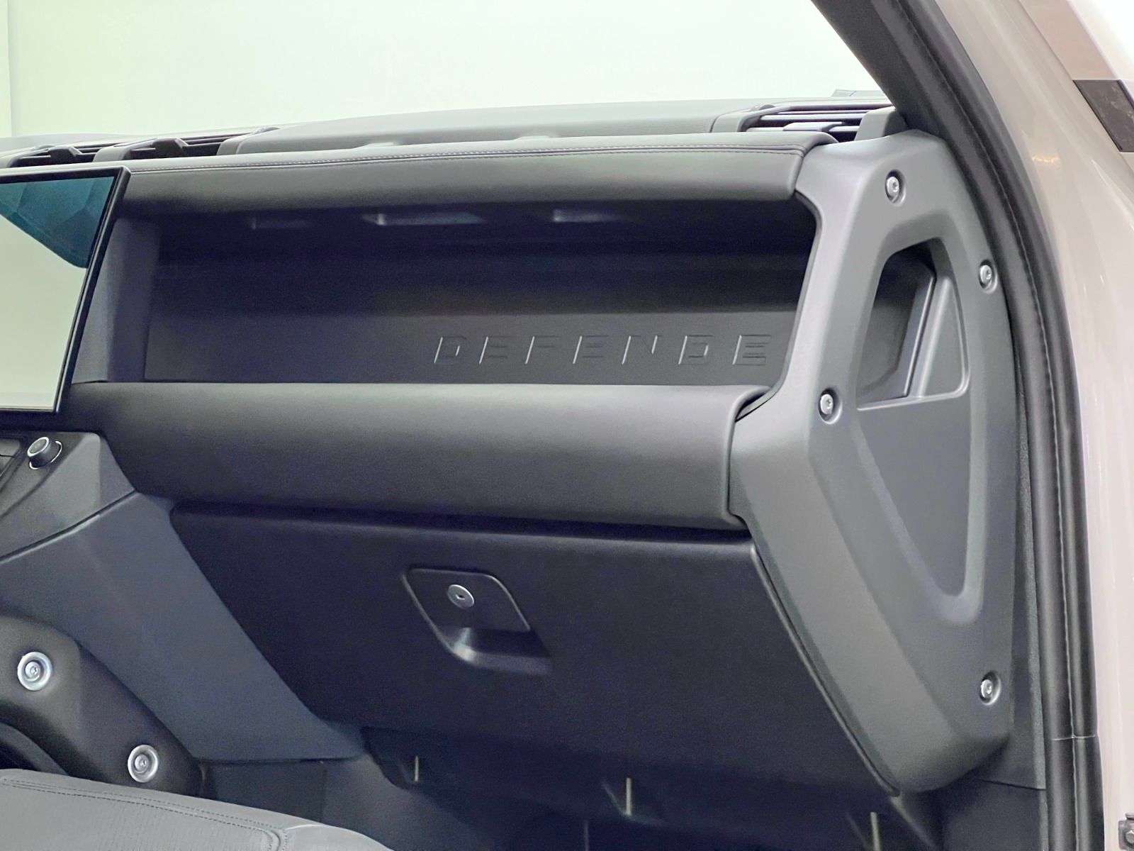 2026 Land Rover Defender 110 P400 X-DYNAMIC SE thumb 33
