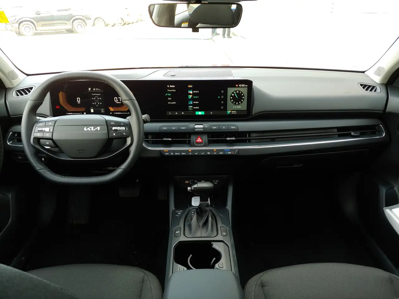 Kia K4 снимка Kia K4