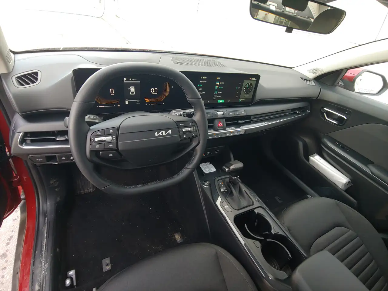 Kia K4 снимка Kia K4
