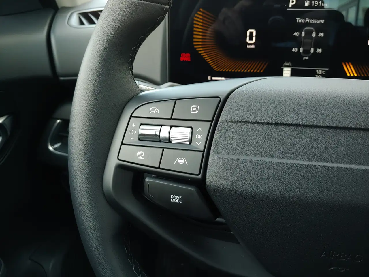 Kia K4 снимка Kia K4