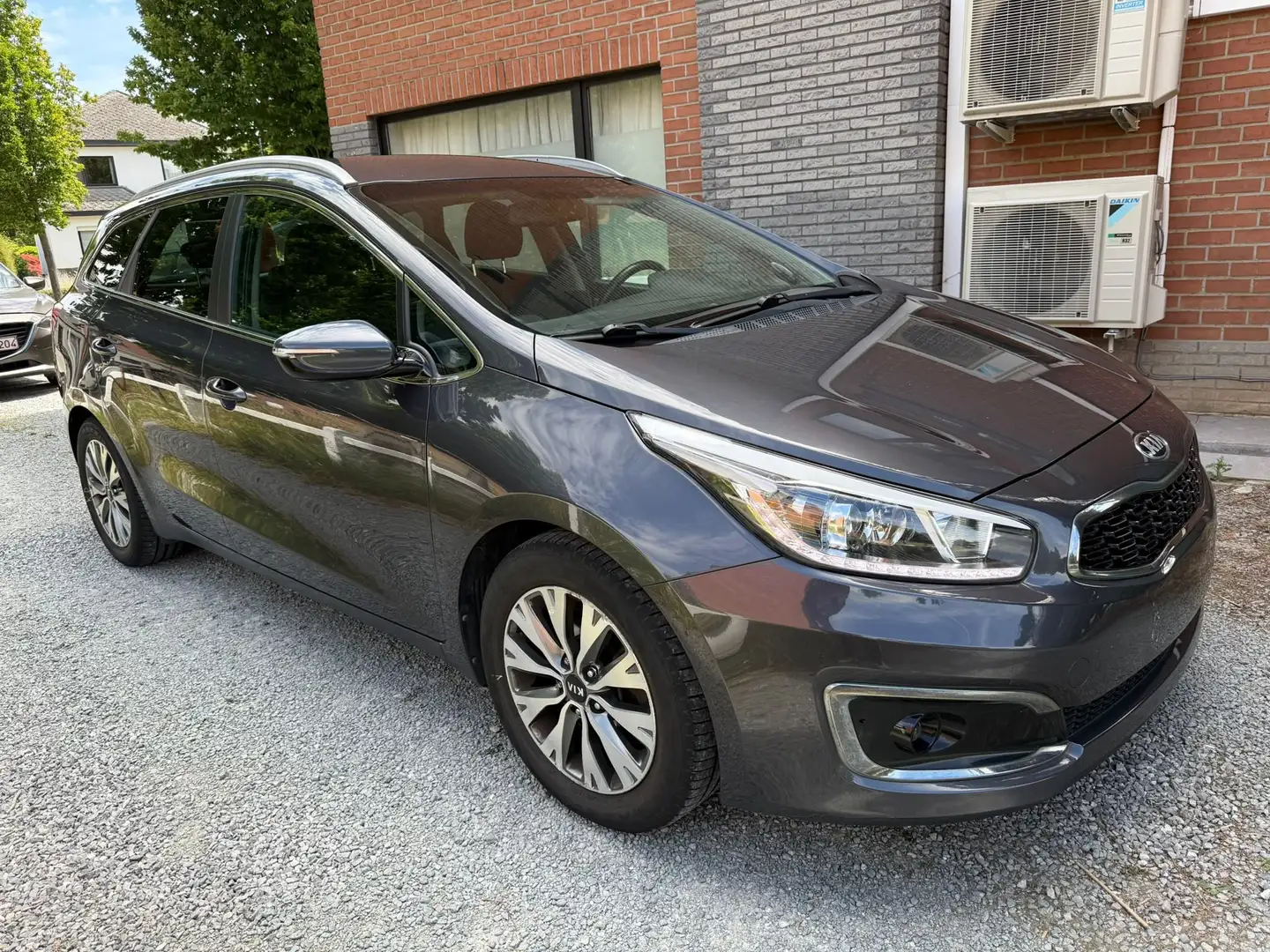 Kia Ceed SW / cee'd SW Cee'd SW1.6 CRDi Mind ISG GARANTIE 12 MOIS/MAANDEN Gris - 2