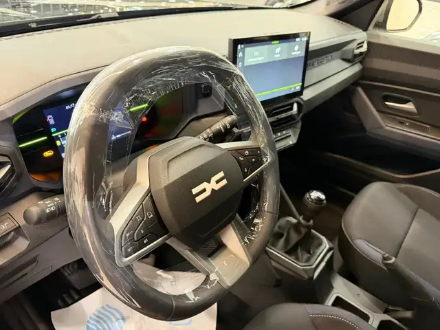 Dacia Duster view 12