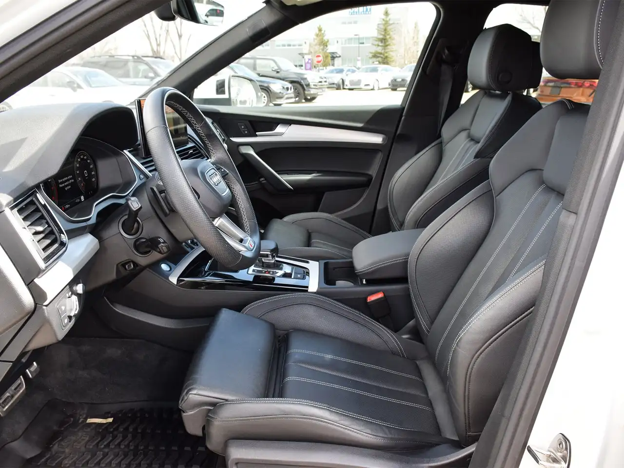 Audi Q5 снимка Audi Q5