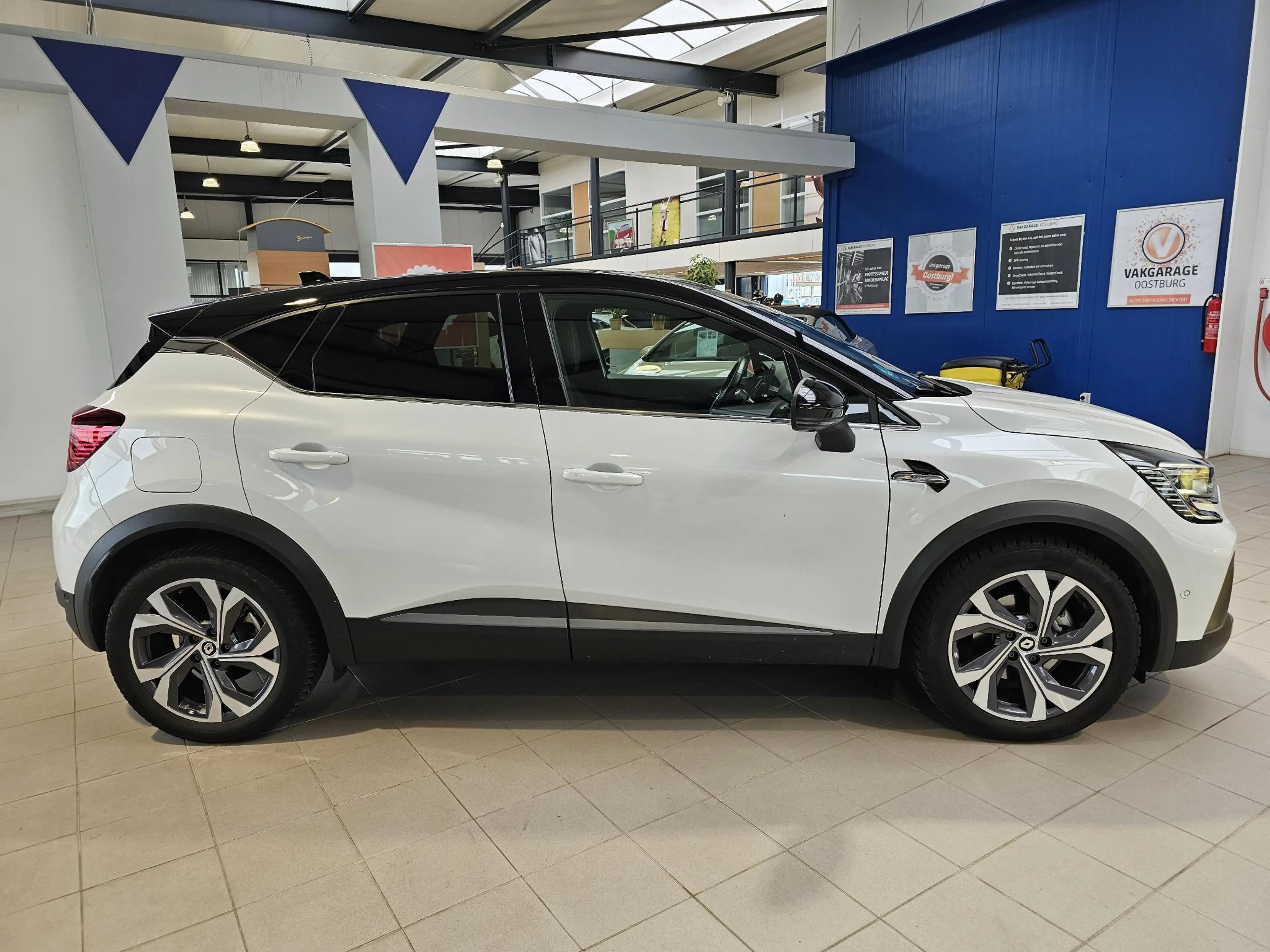 Renault Captur RS-Line 1.6 E-Tech Plug-in Hybrid 160 Serie Limité — photo 2