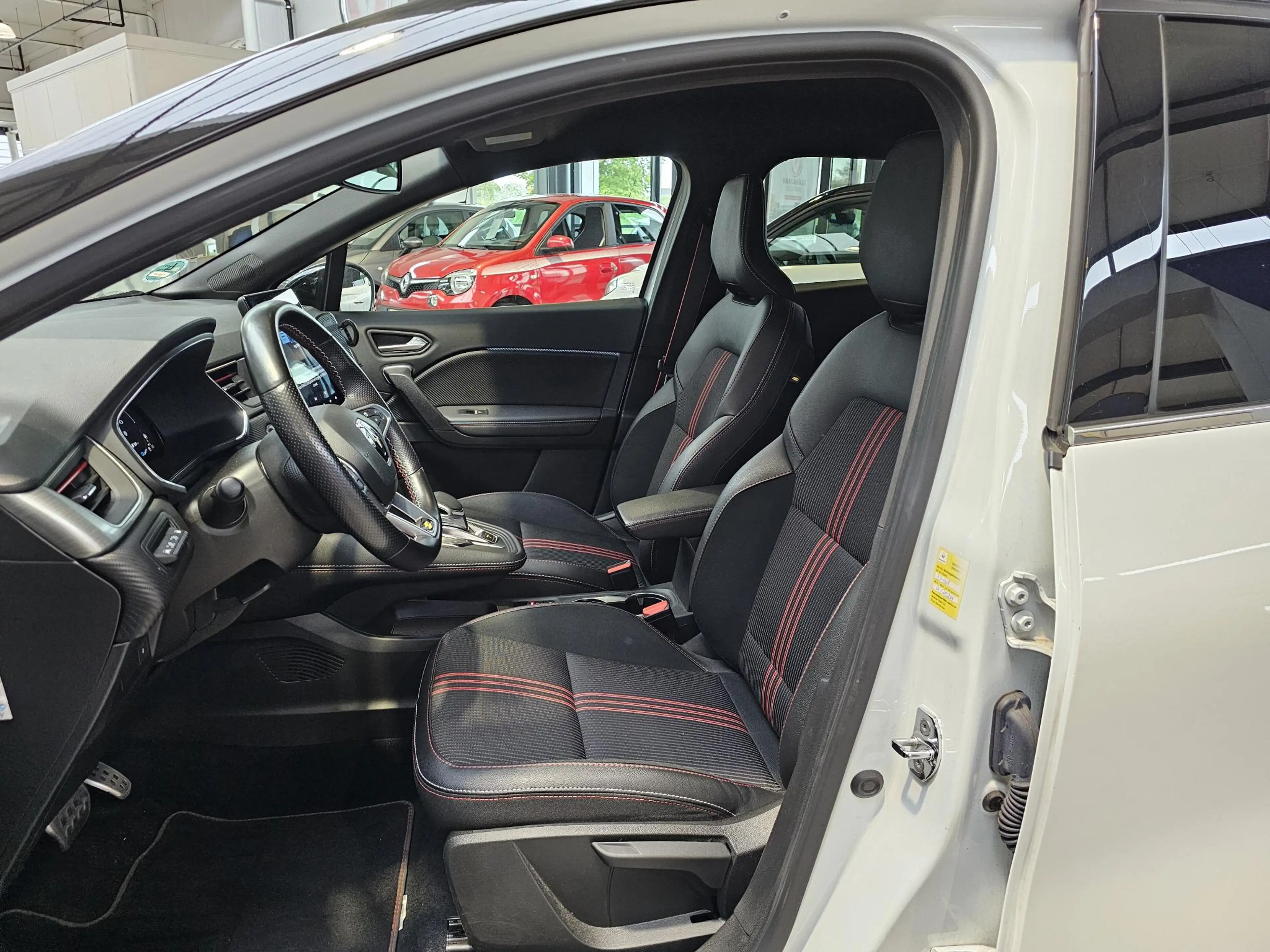 Renault Captur RS-Line 1.6 E-Tech Plug-in Hybrid 160 Serie Limité — photo 11