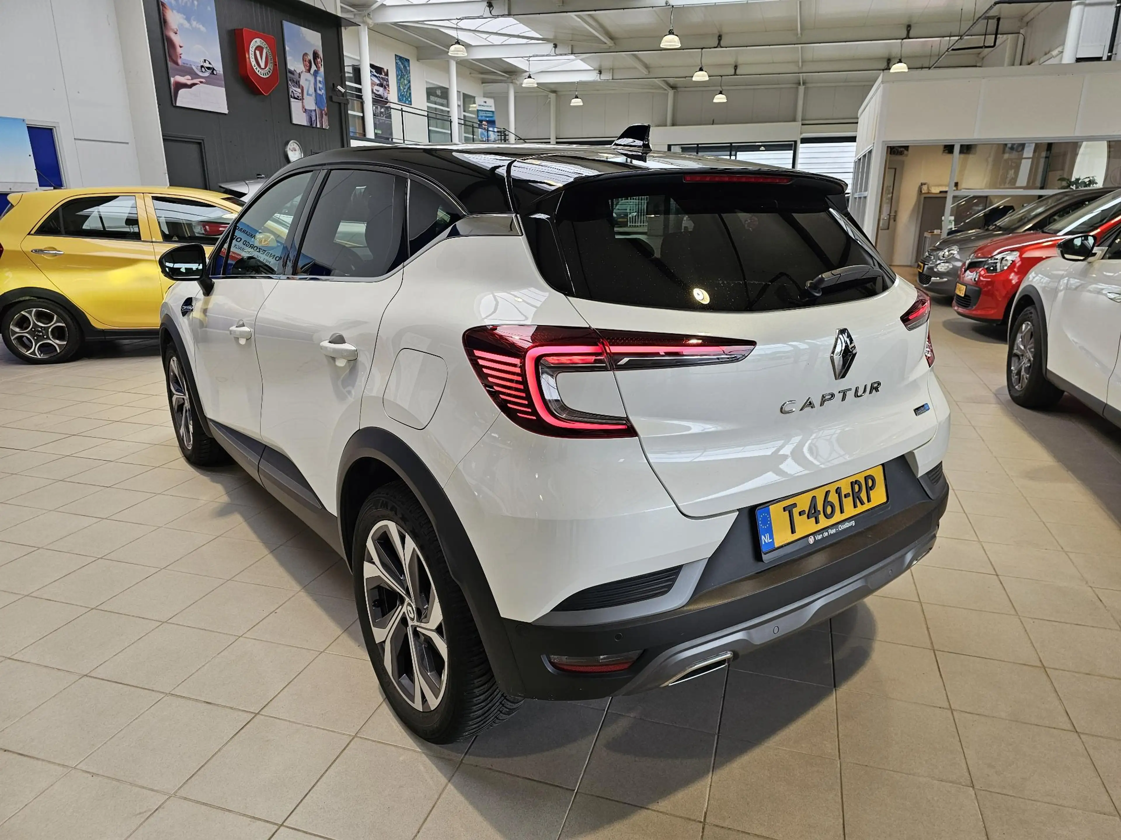 Renault Captur RS-Line 1.6 E-Tech Plug-in Hybrid 160 Serie Limité — photo 6