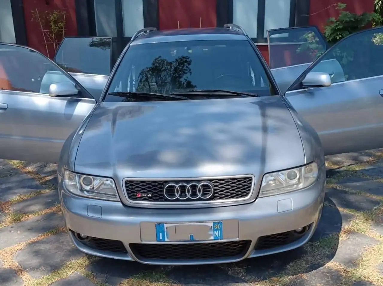 Audi RS4 B5, foto 1