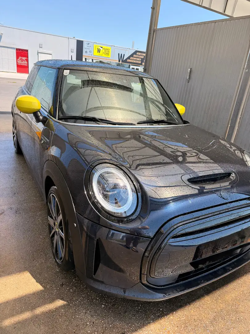 MINI Cooper SE MINI Cooper SE 32,6kWh Aut. Cooper SE Blau - 1