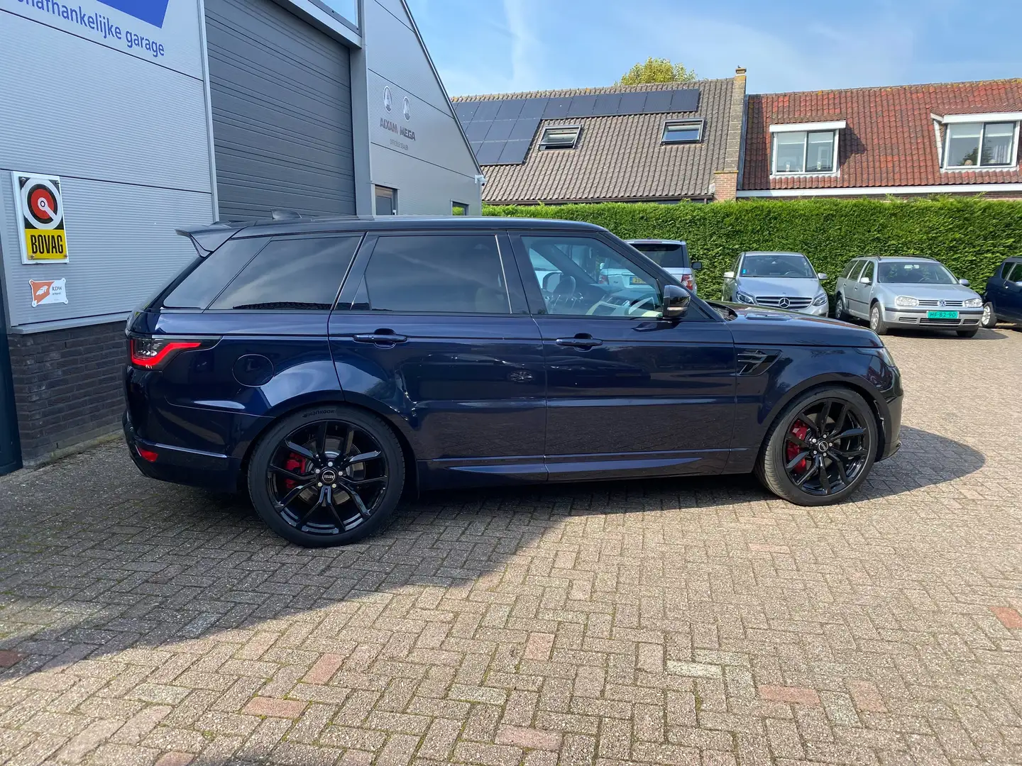 Land Rover Range Rover Sport 2.0 P400e HSE Dyn. Blauw - 2