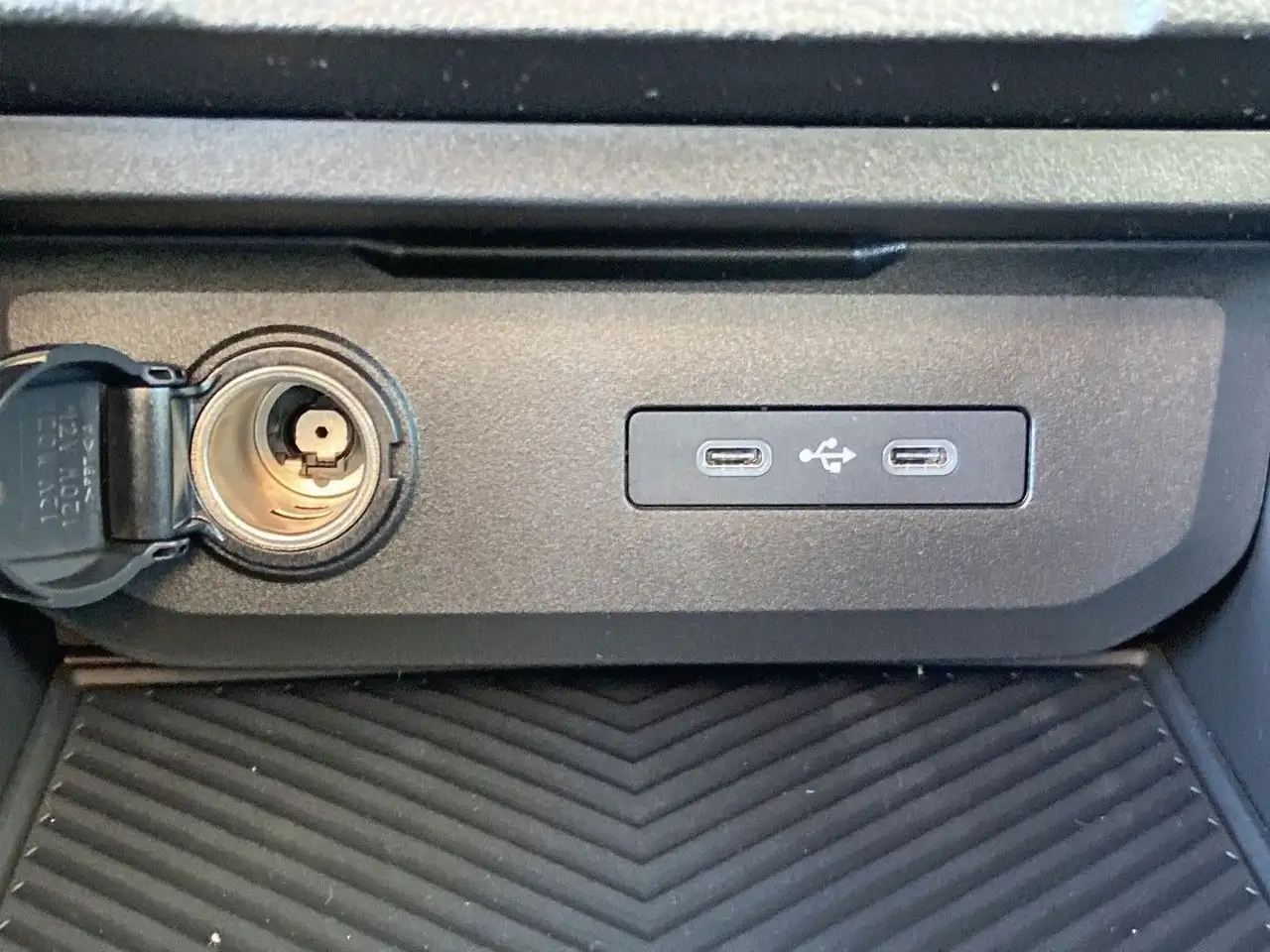 Dacia Duster — photo 28
