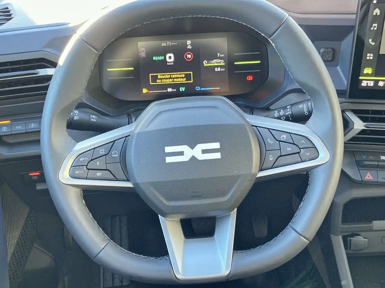 Dacia Duster — photo 25
