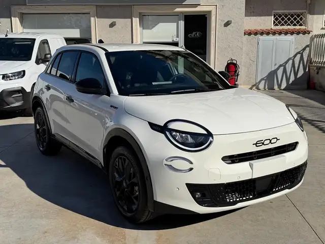 Fiat 600 600 Hybrid 145 CV DCT MHEV Sport Edizione Milano C