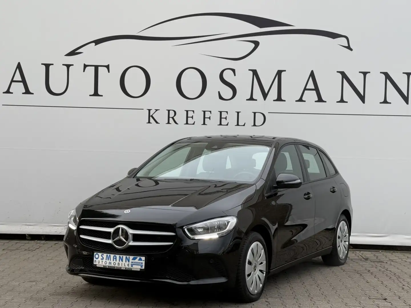 Mercedes-Benz B 250 e 8G-DCT   CarPlay   Vorklimatisierung Schwarz - 1